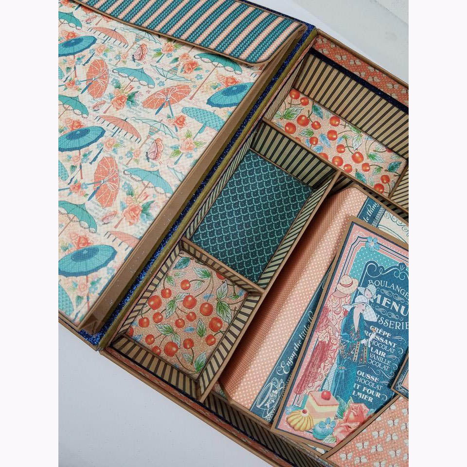 Everyday Life Small Photo Album with Shadowbox