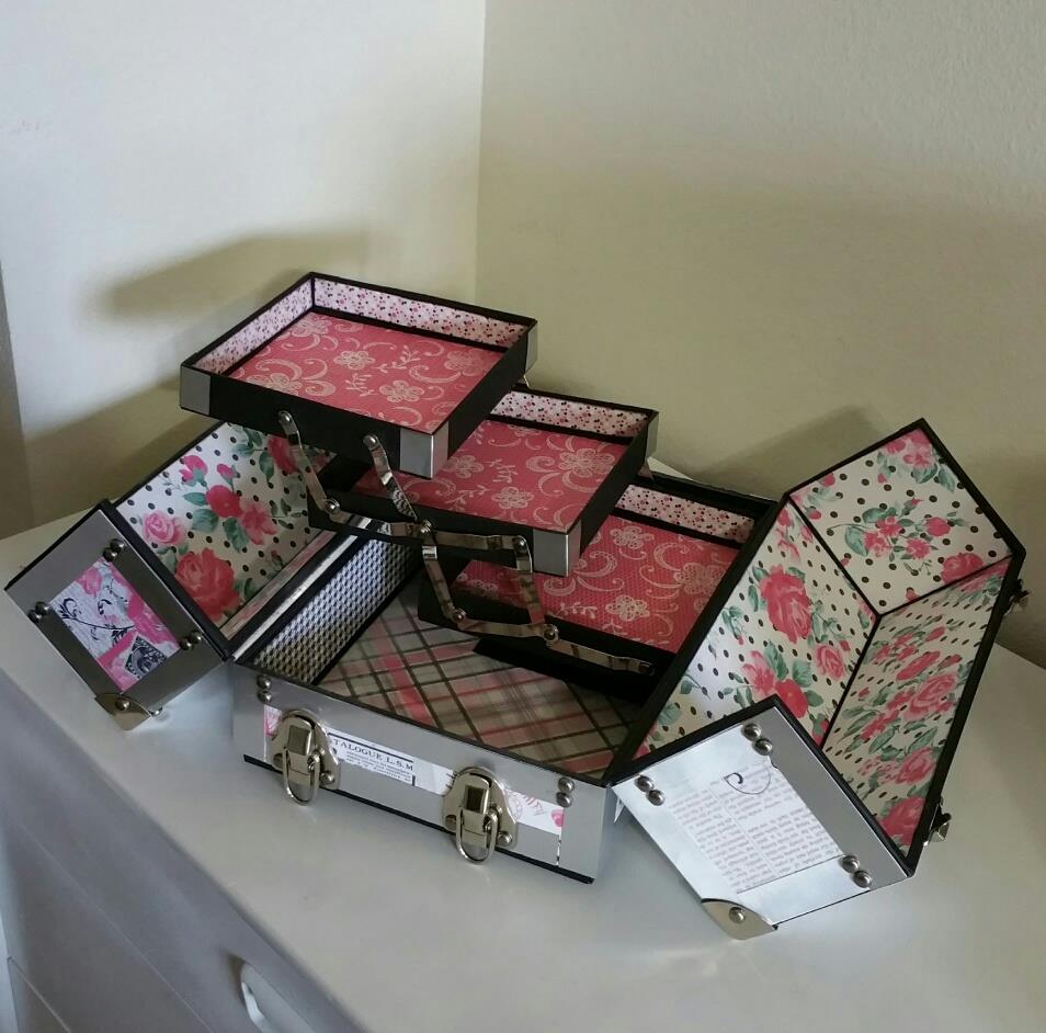 Storage Case / Make-up Case